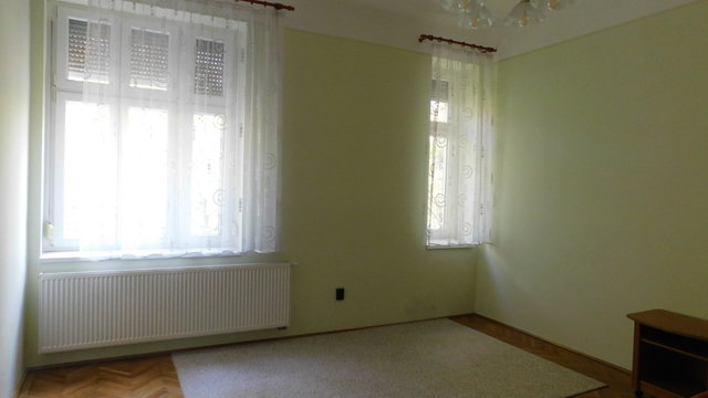 Eladó téglalakás, Szegeden, Moszkvai körúton 64.9 M Ft