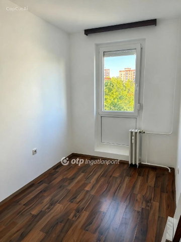 Kiadó panellakás, albérlet, Pécsett 150 E Ft / hó, 1+1 szobás