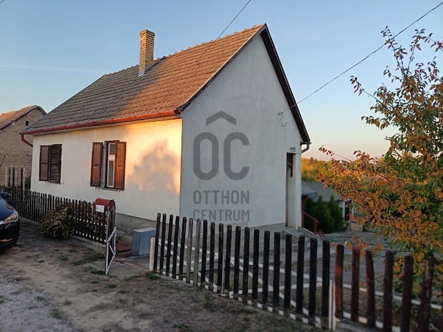 Eladó családi ház, Kajdacson 15.5 M Ft, 2 szobás