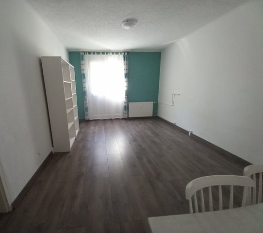 Eladó panellakás, Pécsett 35 M Ft, 1+1 szobás