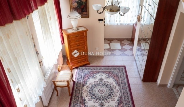 Eladó családi ház, Halásztelken 224.5 M Ft, 6 szobás