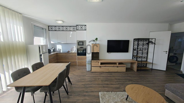Kiadó hotel, Hajdúböszörményen 2000 E Ft / hó