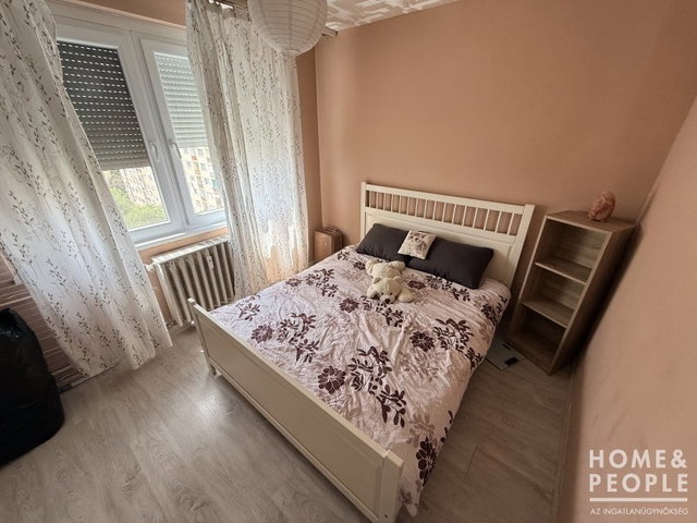 Eladó téglalakás, Hódmezővásárhelyen 39.99 M Ft, 1+2 szobás