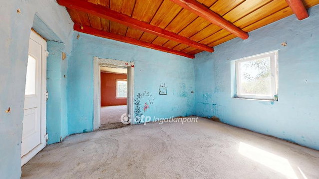 Eladó családi ház, Paposon 6.95 M Ft, 1 szobás