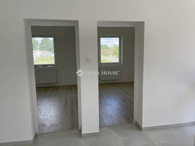 Eladó ikerház, Inárcson 89 M Ft, 4 szobás / költözzbe.hu