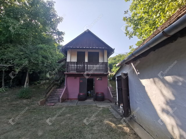 Eladó nyaraló, Homokkomáromon 5.5 M Ft, 4 szobás
