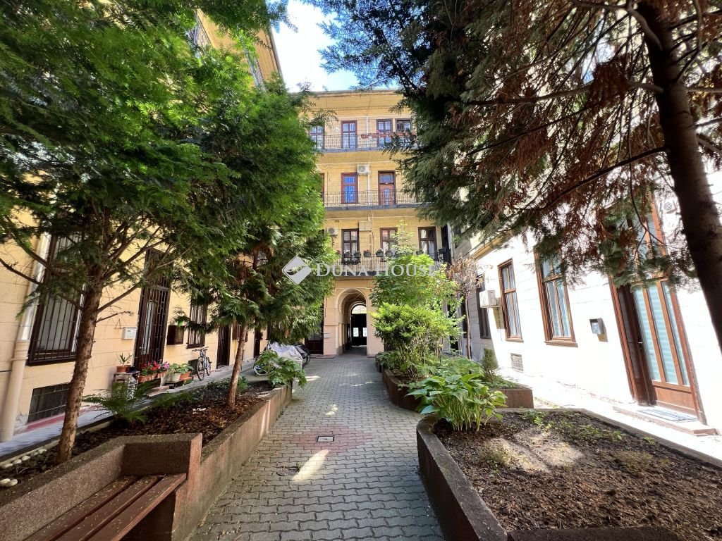 4 bed · 40m² · 88.000.000 ft