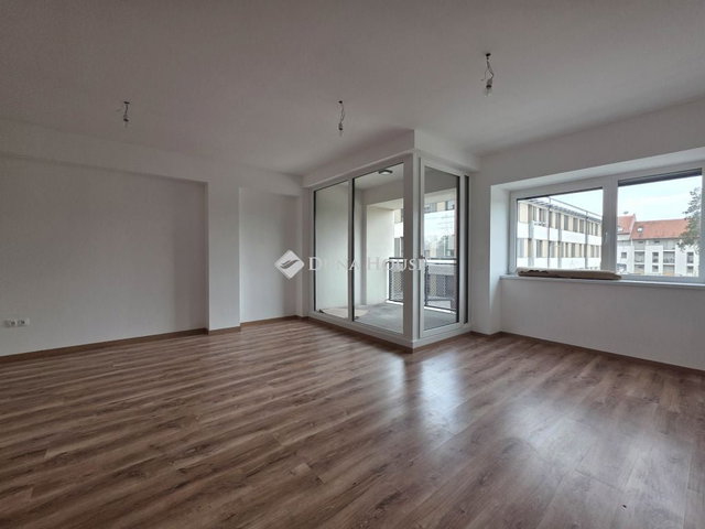 Eladó téglalakás, Budapesten, IV. kerületben 89.9 M Ft, 3 szobás