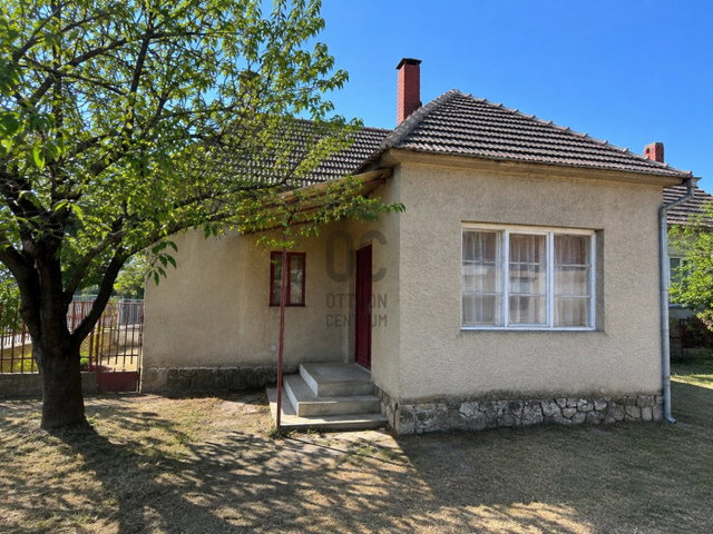 Eladó családi ház, Vajszlón 21 M Ft, 4 szobás