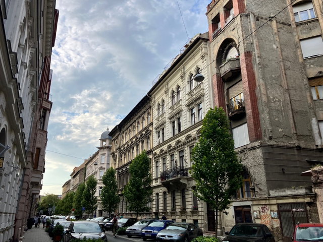 Eladó téglalakás, Budapesten, VI. kerületben, Csengery utcában