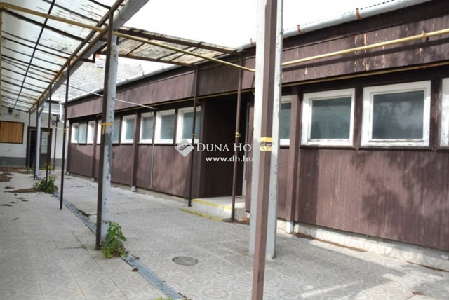 Eladó családi ház, Enyingen 53 M Ft, 13 szobás