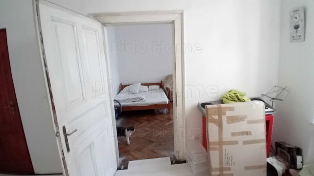 Eladó téglalakás, Kaposváron 23 M Ft, 3 szobás