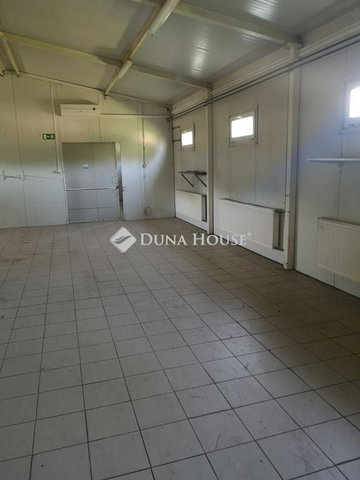 Eladó ipari ingatlan, Gávavencsellőn 94.9 M Ft