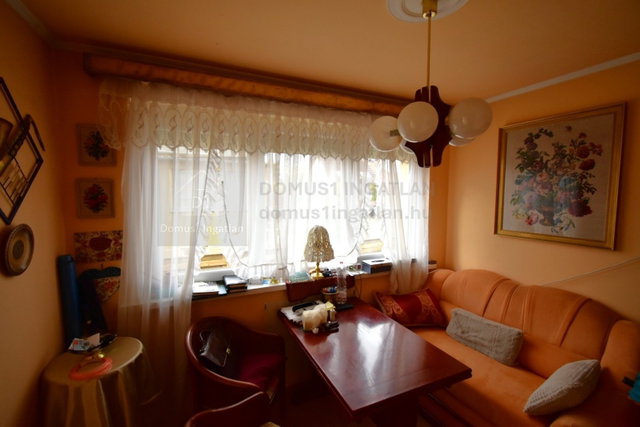 Eladó családi ház, Szombathelyen 72.9 M Ft, 2+1 szobás