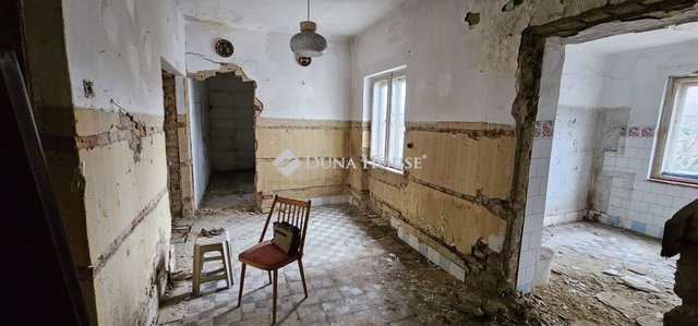 Eladó családi ház, Szombathelyen, Sas utcában 35 M Ft, 2 szobás