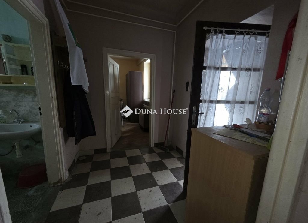 3 bed · 255m² · 24.900.000 ft