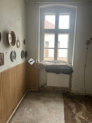 Eladó családi ház, Csornán 36.89 M Ft, 4 szobás