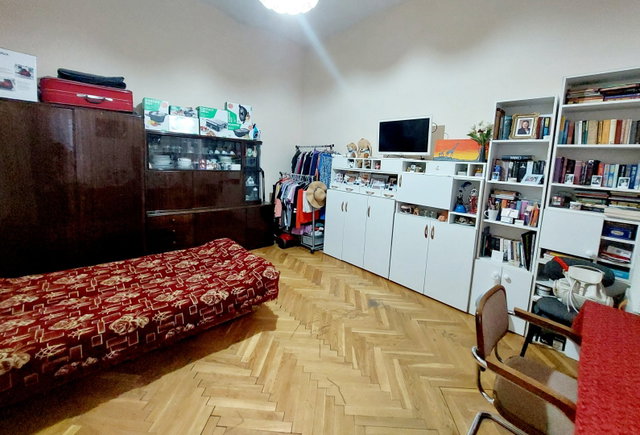 Eladó téglalakás, Budapesten, VI. kerületben, Izabella utcában