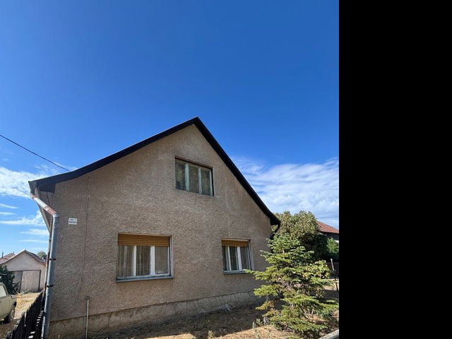 Eladó családi ház, Dunakeszin 90 M Ft, 4 szobás