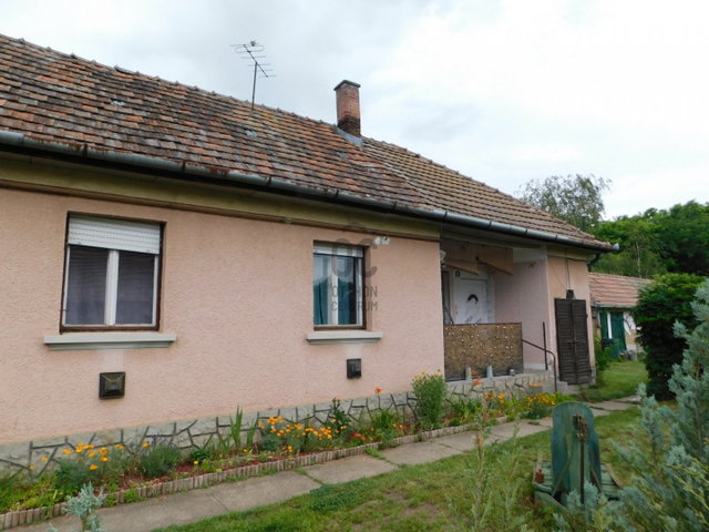 Eladó családi ház, Tápióbicskén 23.9 M Ft, 3 szobás