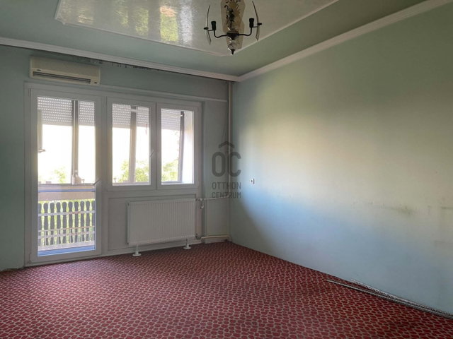 Eladó panellakás, Szegeden 57 M Ft, 3 szobás