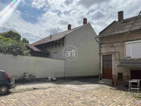 Eladó családi ház, Szegeden 99 M Ft, 2 szobás