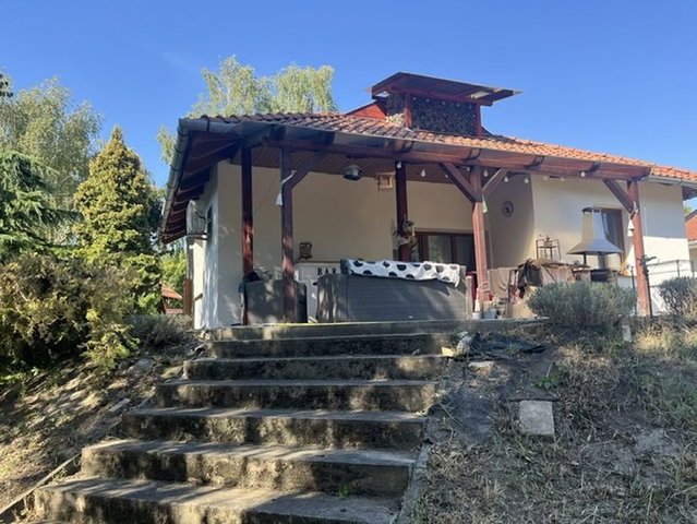 Eladó családi ház, Szigethalmon 139.9 M Ft, 4 szobás
