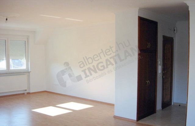 Kiadó téglalakás, albérlet, III. kerületben, Folyondár utcában