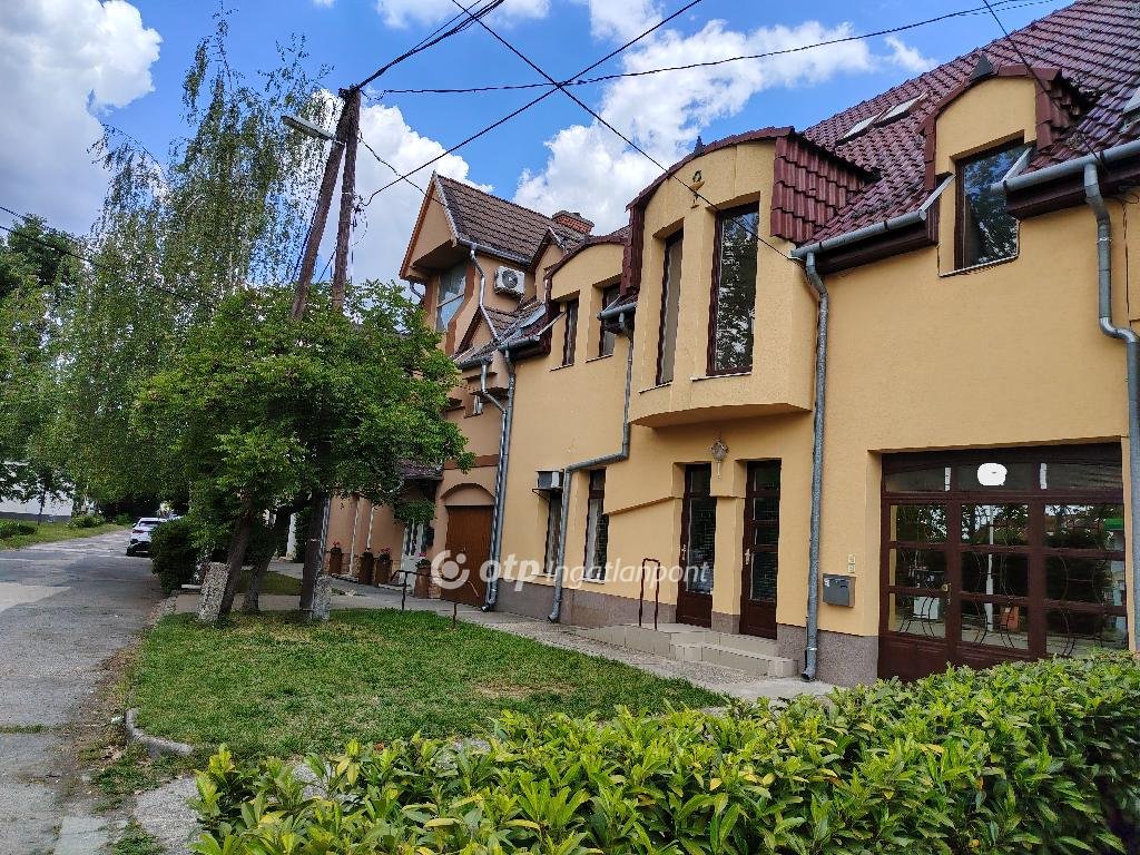 3 bed · 160m² · 189.000.000 ft