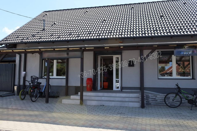 Eladó üzlethelyiség, Ceglédbercelen 178 M Ft, 1 szobás