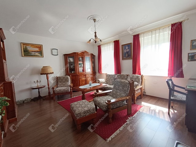 Eladó családi ház, Sopronban 119 M Ft, 7 szobás