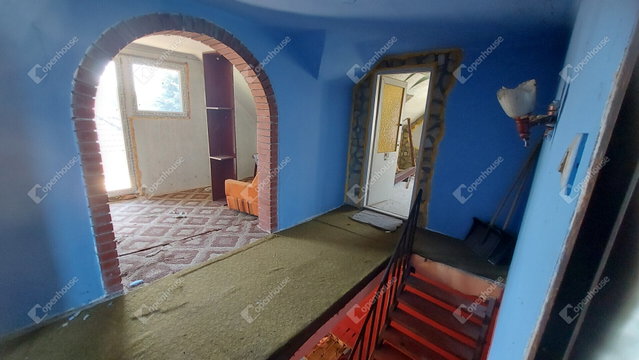 Eladó családi ház, Igalon 45.99 M Ft, 6 szobás