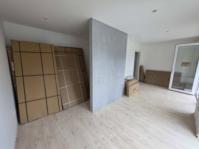 Eladó üzlethelyiség, Balatonlelleén 35.5 M Ft, 1 szobás