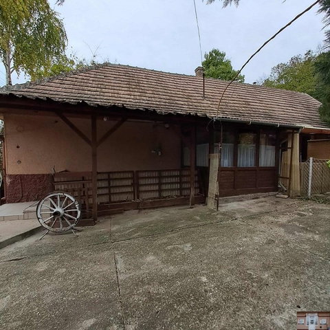 Eladó családi ház, Bényén 36 M Ft, 2 szobás