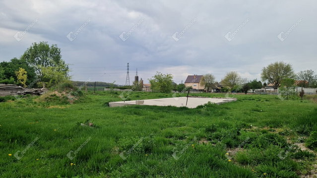 Eladó családi ház, Csémen 23.9 M Ft, 3 szobás