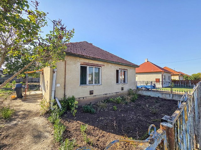 Eladó családi ház, Nagyhegyesen 32.9 M Ft, 3 szobás