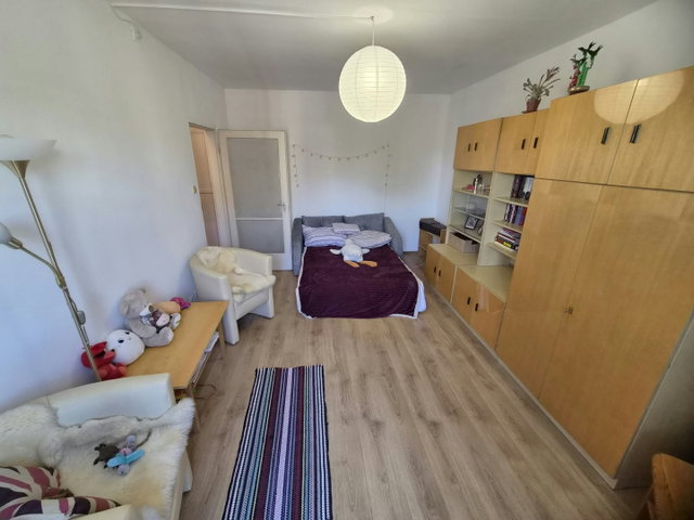 Eladó panellakás, Pécsett, Szabadság utcában 42.9 M Ft
