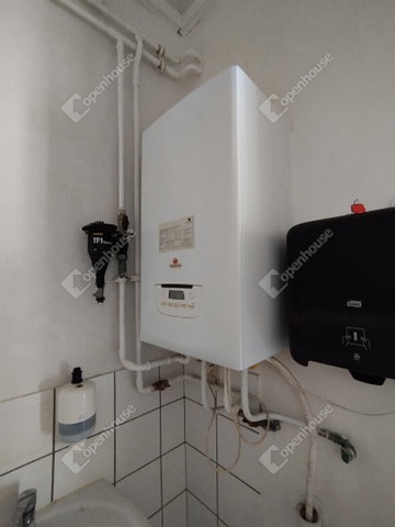 Eladó családi ház, Győrött 64.9 M Ft, 3 szobás