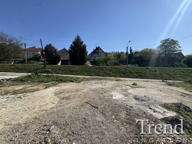 Eladó telek, Dunaújvárosban 300 M Ft, 2 szobás