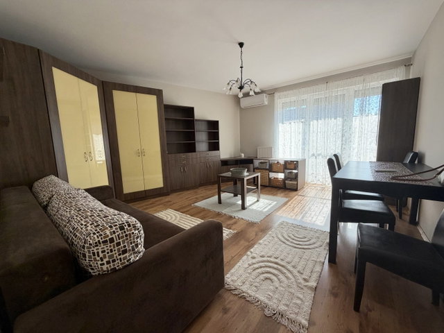 Kiadó téglalakás, albérlet, Szegeden 230 E Ft / hó, 2 szobás