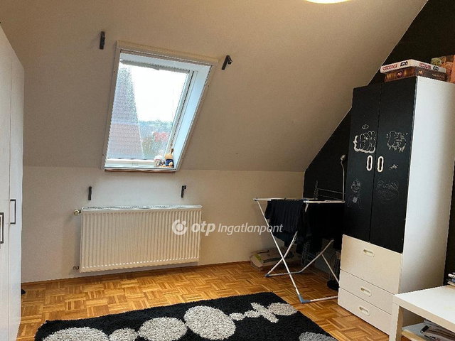 Eladó téglalakás, Egerben 84.9 M Ft, 4 szobás