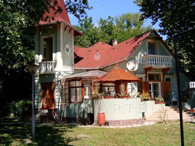Eladó családi ház, Balatonszemesen 355.9 M Ft, 11 szobás