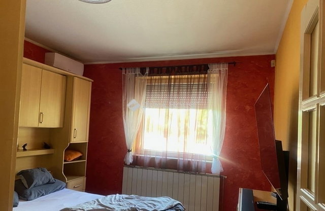 Eladó családi ház, Taksonyon 345 M Ft, 9 szobás