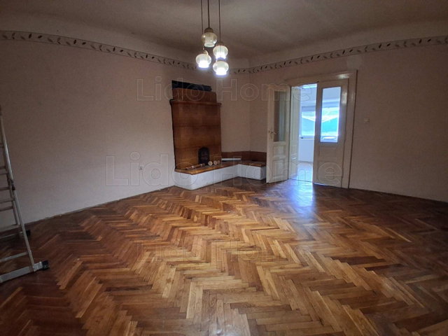 Eladó családi ház, Dombóváron 26.5 M Ft, 2 szobás