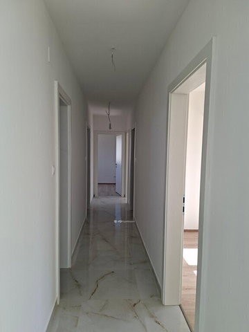 Eladó családi ház, Kulcson 85 M Ft, 4 szobás
