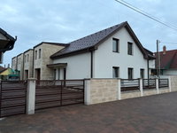 Eladó téglalakás