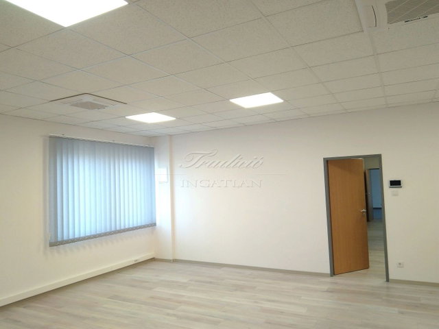 Eladó iroda, Győrött 125 M Ft, 6 szobás / költözzbe.hu