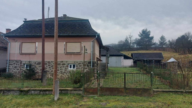 Eladó családi ház, Zabaron 20 M Ft, 2 szobás