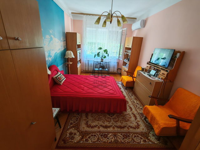 Eladó családi ház, Szigetszentmiklóson 110 M Ft, 6 szobás