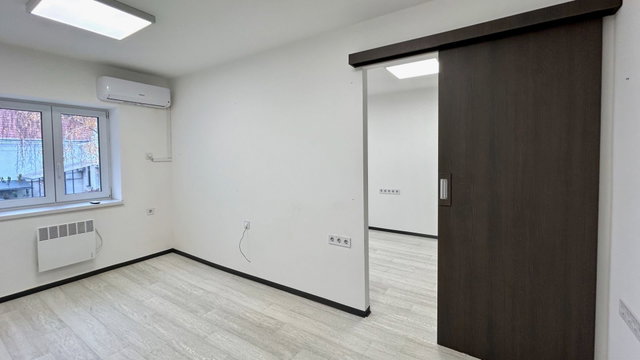 Kiadó iroda, Debrecenben 360 E Ft / hó, 5 szobás